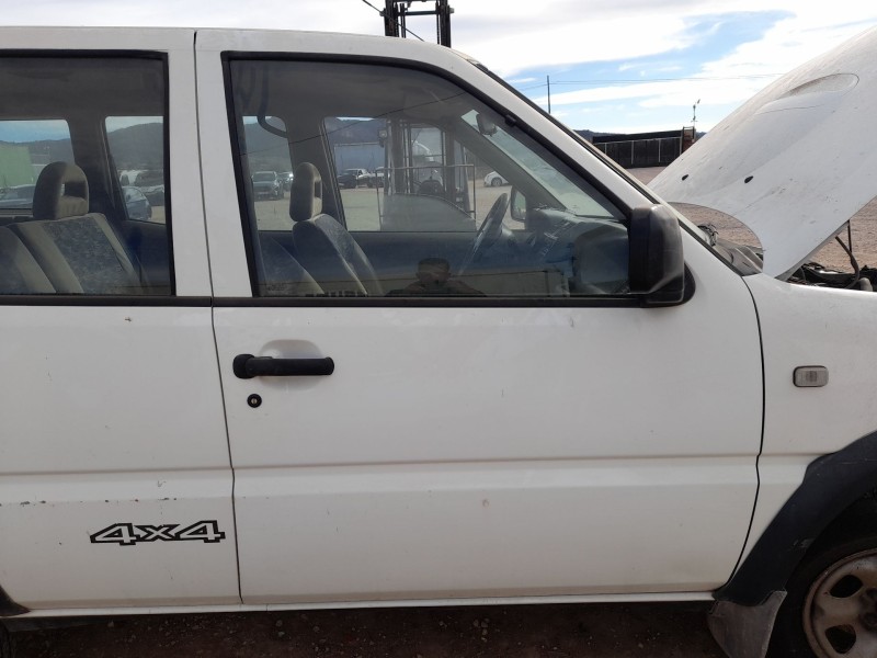 Recambio de puerta delantera derecha para nissan terrano ii (r20) 2.7 td 4wd referencia OEM IAM 801007F030  