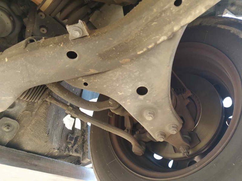 Recambio de brazo suspension inferior delantero izquierdo para kia cee´d drive referencia OEM IAM 545002H000  