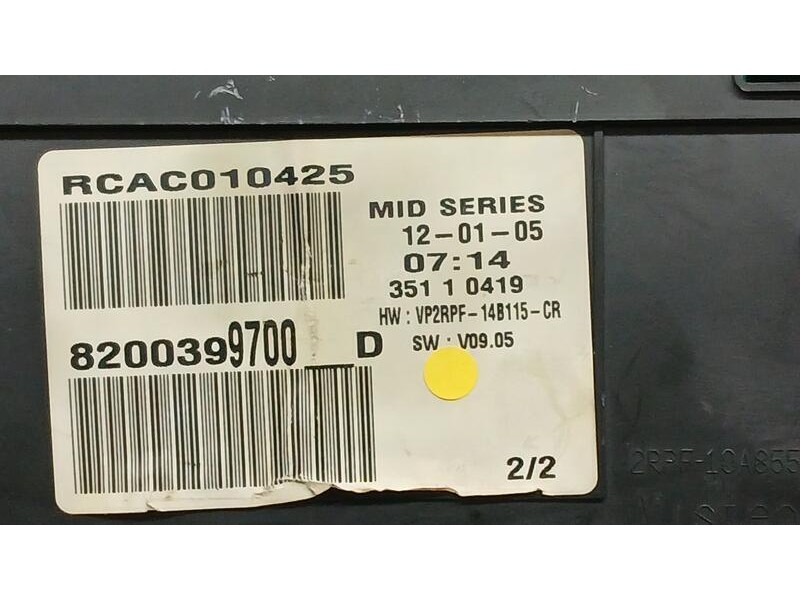 Recambio de cuadro instrumentos para renault megane ii familiar dynamique confort referencia OEM IAM 8200399700  RCAC010425