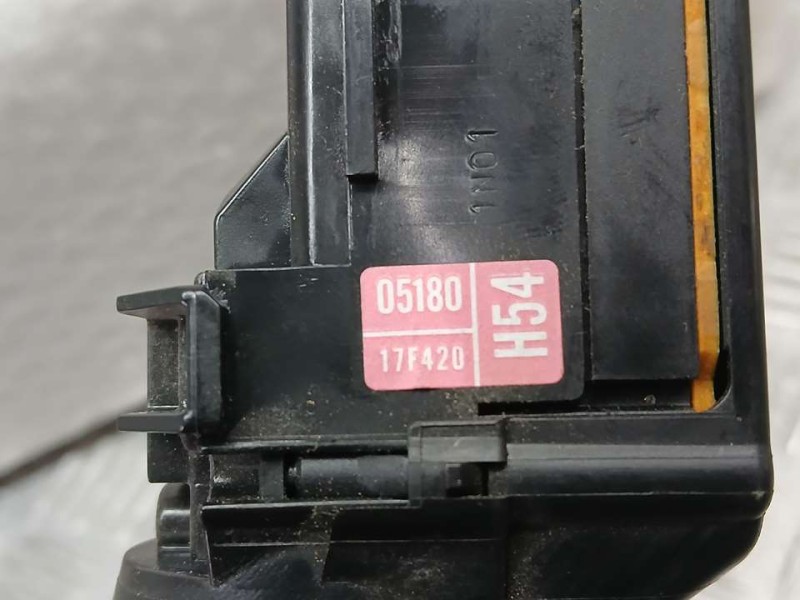 Recambio de mando limpia para toyota avensis (t27) advance referencia OEM IAM 0518017F420  