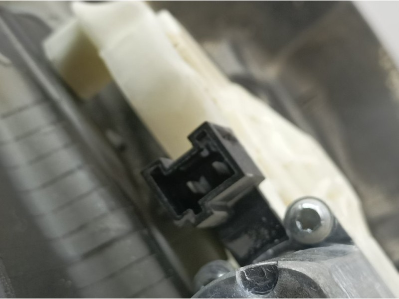 Recambio de elevalunas delantero izquierdo para mercedes-benz clase a (bm 177) a 180 (177.084) referencia OEM IAM A0997601902  E