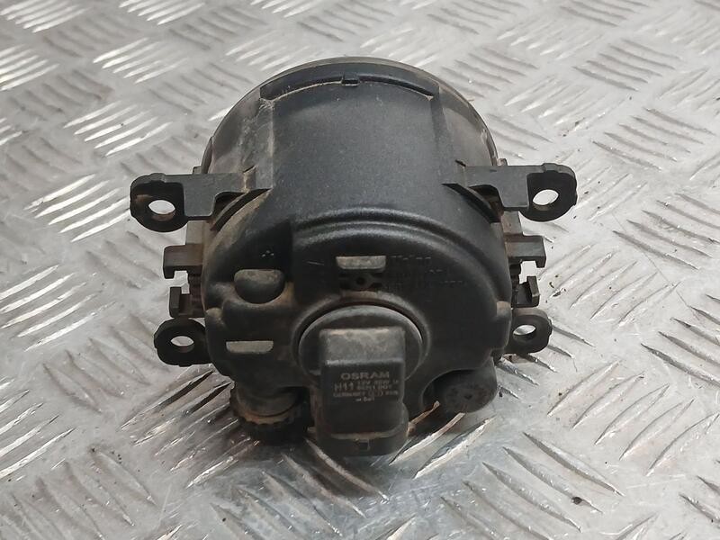 Recambio de faro antiniebla izquierdo para renault megane ii familiar dynamique confort referencia OEM IAM 8200074008  