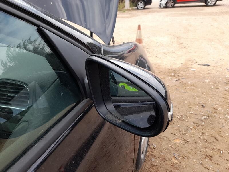 Recambio de retrovisor derecho para volkswagen golf vi (5k1) 1.6 tdi referencia OEM IAM 5K0857508AD ELECTRICO 