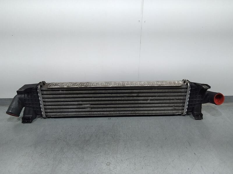 Recambio de intercooler para ford focus lim. (cb4) trend referencia OEM IAM 1673687  