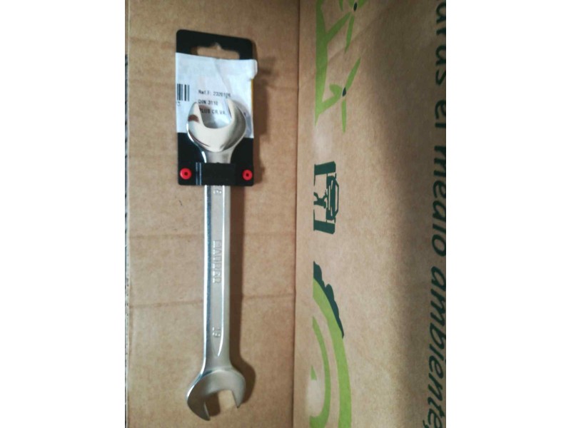 Recambio de llave fija para » otros... no usar standard referencia OEM IAM 2320106 PLUS CR.VA. 18X19 DIN 3110