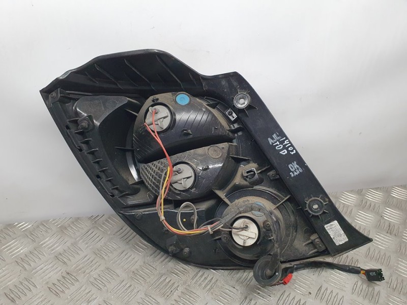 Recambio de piloto trasero derecho para chevrolet aveo ls referencia OEM IAM SIN REF  