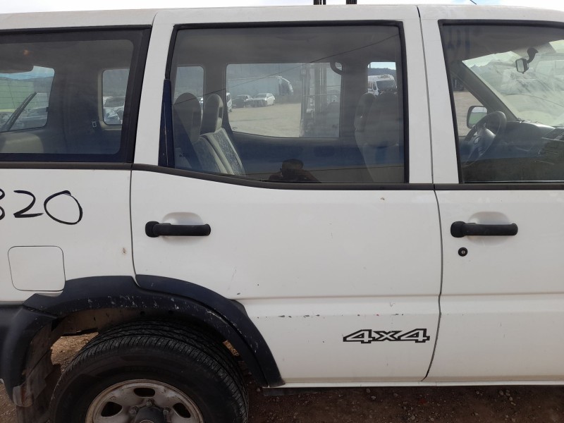 Recambio de puerta trasera derecha para nissan terrano ii (r20) 2.7 td 4wd referencia OEM IAM 821000F630  