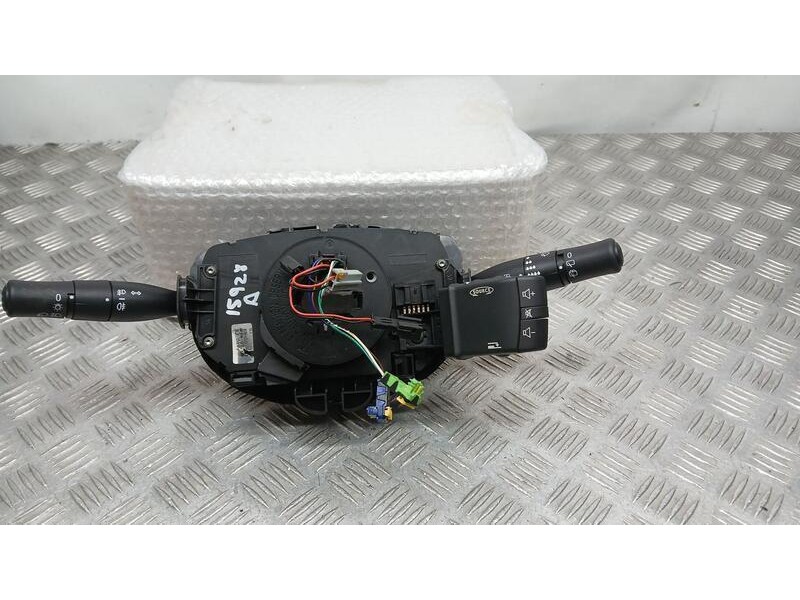 Recambio de mando luces y limpia para renault megane ii familiar dynamique confort referencia OEM IAM 8200216465274J4  618300034