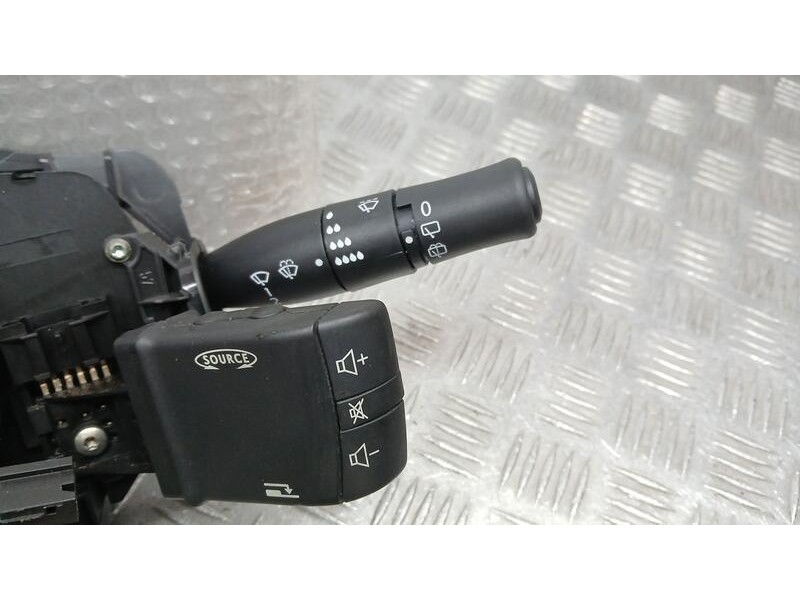 Recambio de mando luces y limpia para renault megane ii familiar dynamique confort referencia OEM IAM 8200216465274J4  618300034