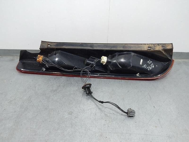 Recambio de piloto trasero derecho para ford focus lim. (cb4) trend referencia OEM IAM 8m5113404a  