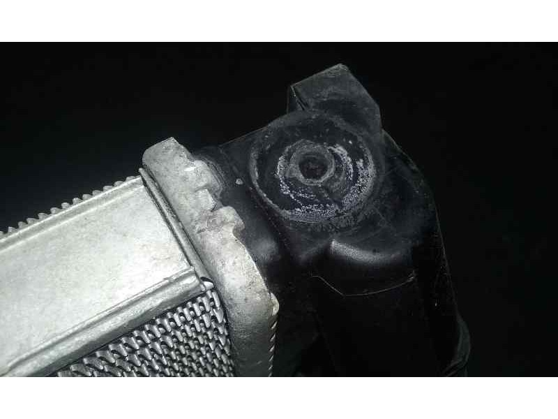 Recambio de radiador agua para renault clio ii fase ii (b/cb0) 1.5 dci diesel referencia OEM IAM  2 PATAS ROTAS VALEO