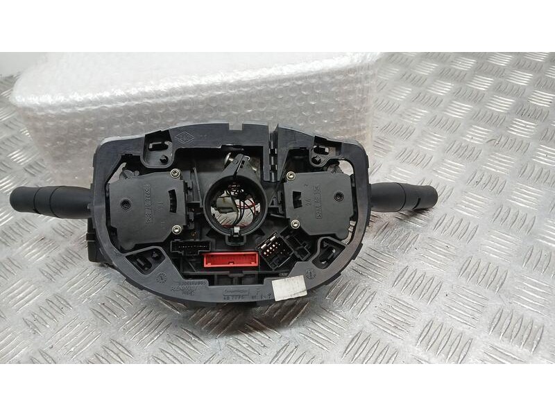 Recambio de mando luces y limpia para renault megane ii familiar dynamique confort referencia OEM IAM 8200216465274J4  618300034
