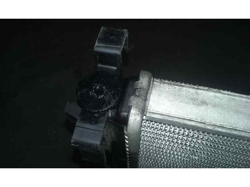 Recambio de radiador agua para renault clio ii fase ii (b/cb0) 1.5 dci diesel referencia OEM IAM  2 PATAS ROTAS VALEO