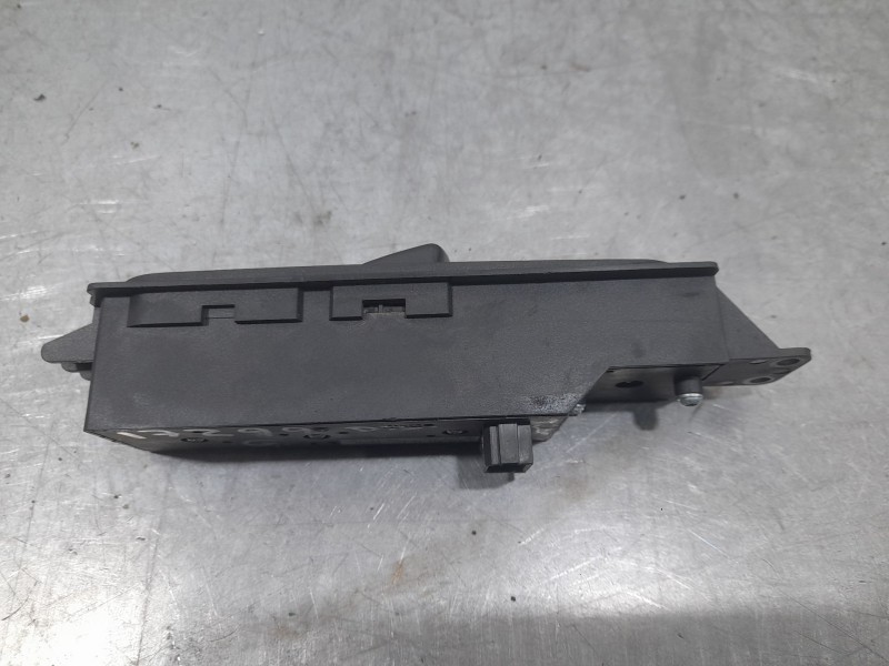Recambio de mando elevalunas delantero izquierdo para mercedes-benz vito / mixto furgoneta (w639) 110 cdi (639.601, 639.603, 639
