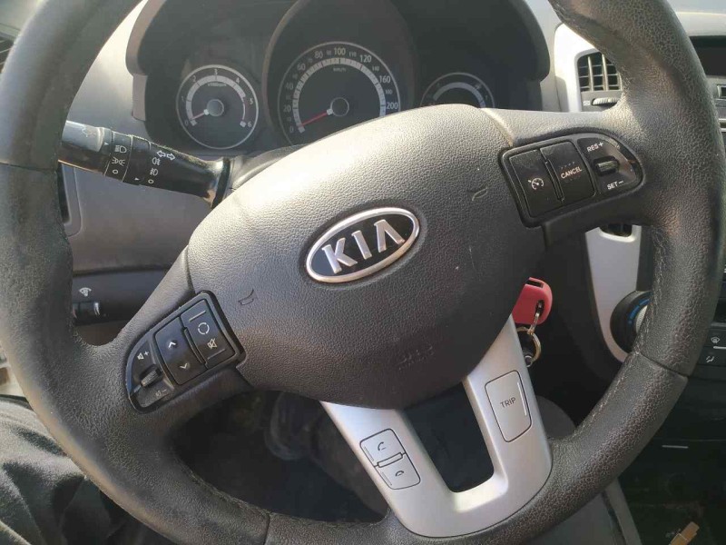 Recambio de kit airbag para kia cee´d drive referencia OEM IAM 569001H600EQ  C/ SALPICADERO Y SIN PRETENSORES