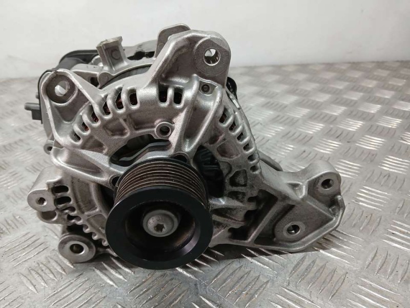 Recambio de alternador para suzuki vitara hybrid referencia OEM IAM 9616074S01 2230401765 OSEG