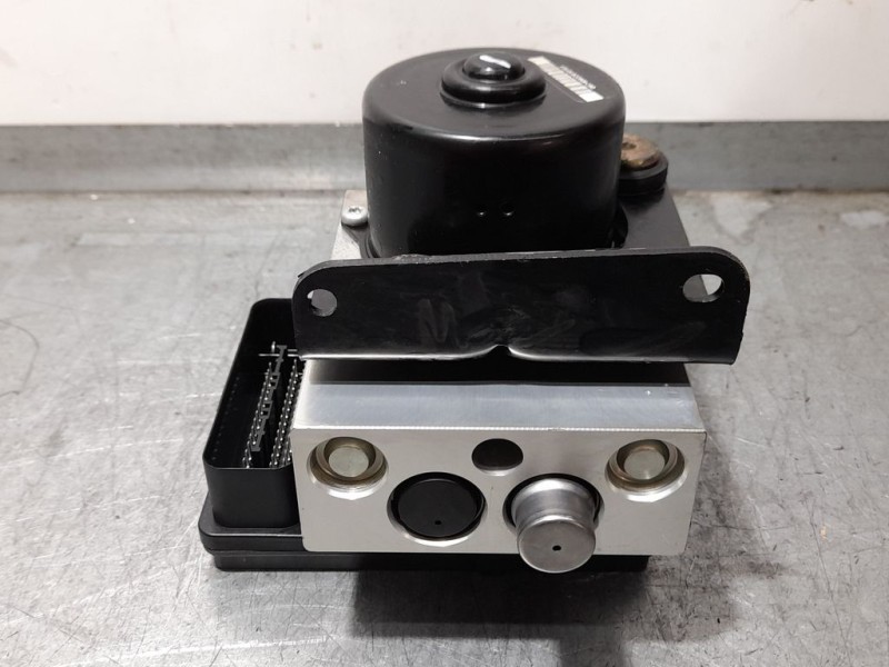 Recambio de abs para ssangyong actyon 200 xdi referencia OEM IAM 4894009300 06210207394 ATE