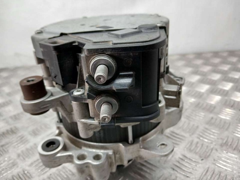 Recambio de alternador para suzuki vitara hybrid referencia OEM IAM 9616074S01 2230401765 OSEG