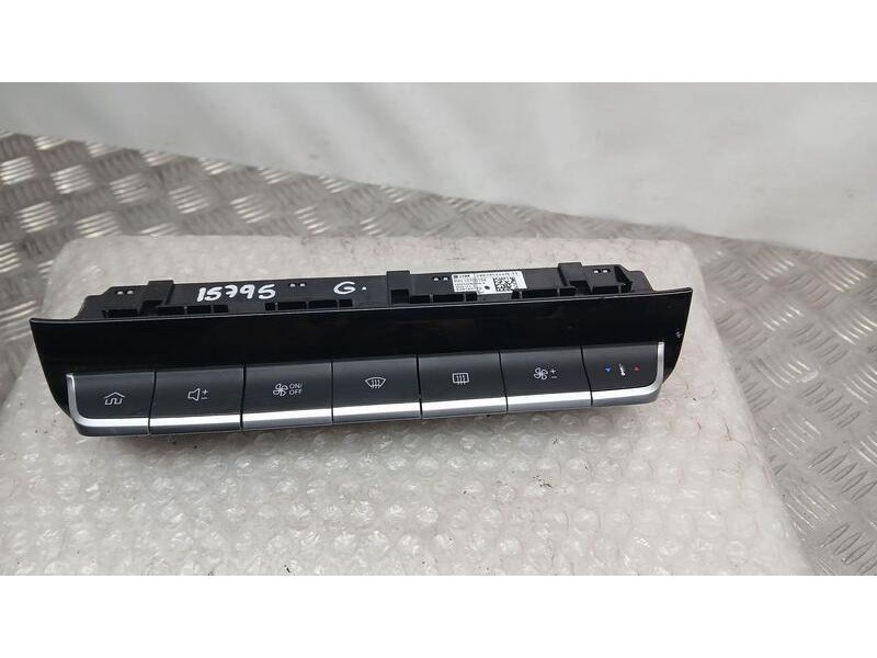 Recambio de mando climatizador para mg zs 1.5 vti referencia OEM IAM 10703154  528193772