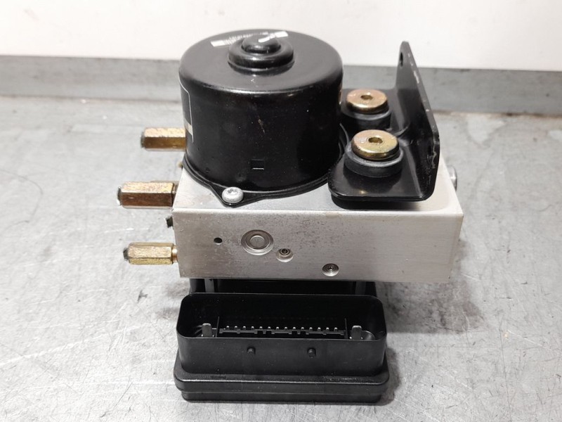 Recambio de abs para ssangyong actyon 200 xdi referencia OEM IAM 4894009300 06210207394 ATE