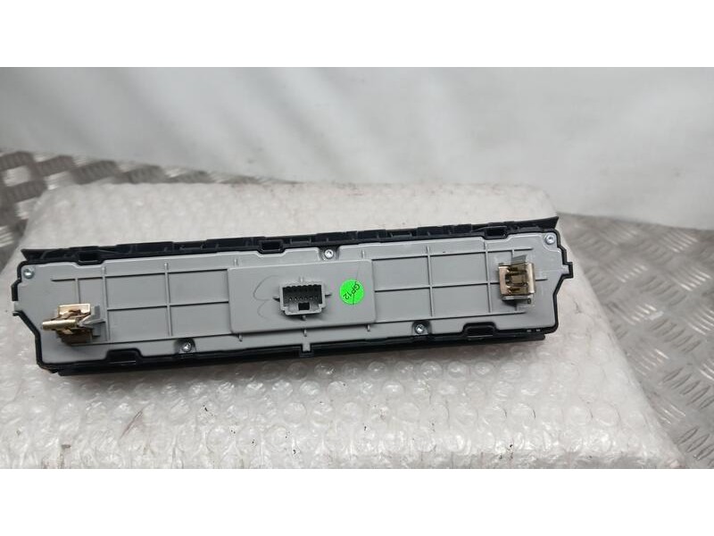 Recambio de mando climatizador para mg zs 1.5 vti referencia OEM IAM 10703154  528193772