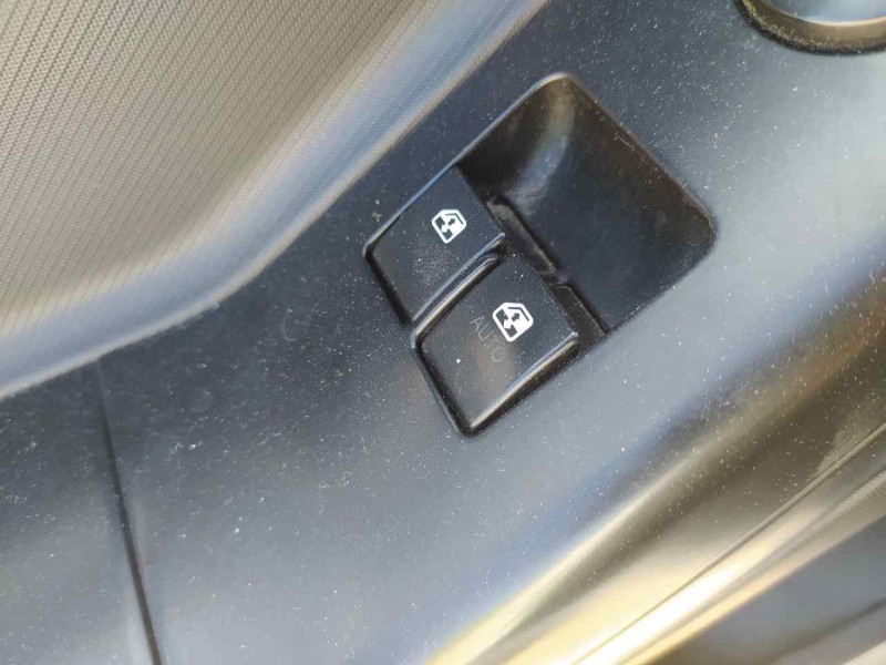 Recambio de mando elevalunas delantero izquierdo para kia cee´d drive referencia OEM IAM 935701H021EQ  