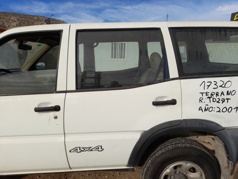 Recambio de puerta trasera izquierda para nissan terrano ii (r20) 2.7 td 4wd referencia OEM IAM 821010F630  