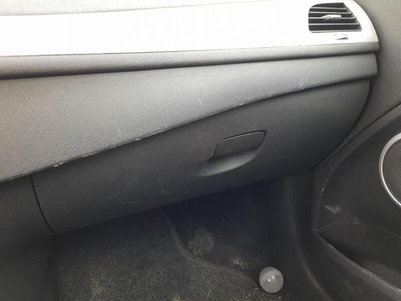 Recambio de guantera para renault megane iii grandtour (kz0/1) 1.5 dci (kz1m, kz1w, kz0r) referencia OEM IAM 682525548R  