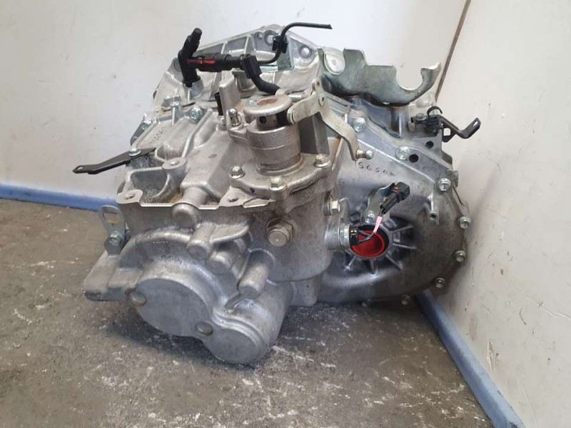 Recambio de caja cambios para suzuki vitara hybrid referencia OEM IAM 2000868M83 2G03354ZE8 6VELOCIDADES