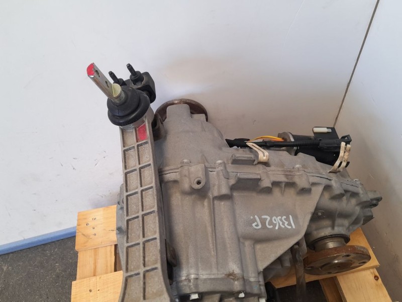 Recambio de caja transfer para ssangyong actyon 200 xdi referencia OEM IAM 3200008015  