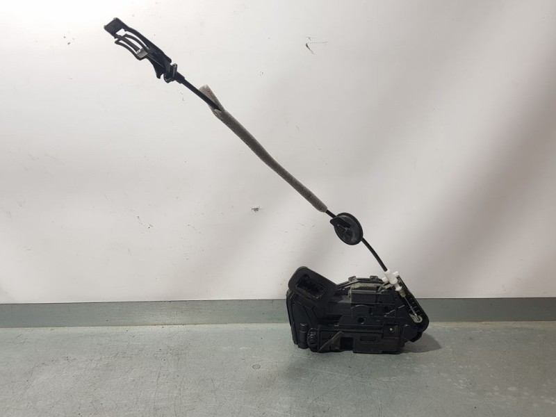 Recambio de cerradura puerta trasera izquierda para volkswagen polo beats referencia OEM IAM A5E5TA839015E 7 PINS 