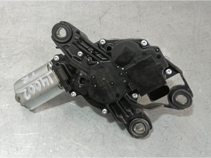 Recambio de motor limpia trasero para volkswagen golf vi (5k1) rabbit bluemotion referencia OEM IAM 5K6955711B 0390201207 BOSCH