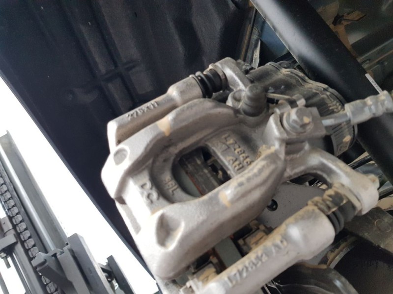 Recambio de pinza freno trasera izquierda para mercedes-benz clase a (bm 177) a 180 (177.084) referencia OEM IAM A2474237500 L72