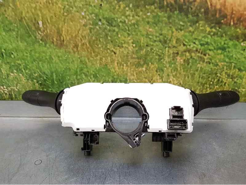 Recambio de mando luces y limpia para nissan pulsar (c13) tekna referencia OEM IAM 17Z10SN2  