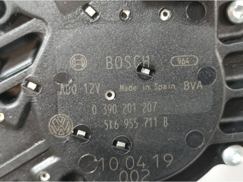 Recambio de motor limpia trasero para volkswagen golf vi (5k1) rabbit bluemotion referencia OEM IAM 5K6955711B 0390201207 BOSCH