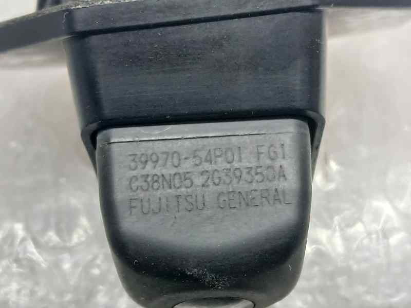 Recambio de camara vision trasera para suzuki vitara hybrid referencia OEM IAM 3997054P01FG1 C38N05 FIJITSU