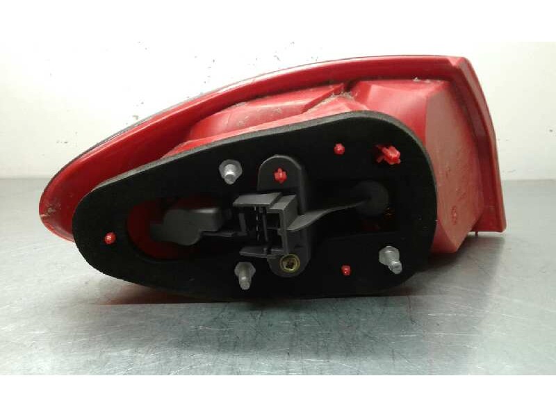 Recambio de piloto trasero derecho para alfa romeo 147 (190) 1.6 t.spark eco distinctive referencia OEM IAM 0046556348  EXTERIOR