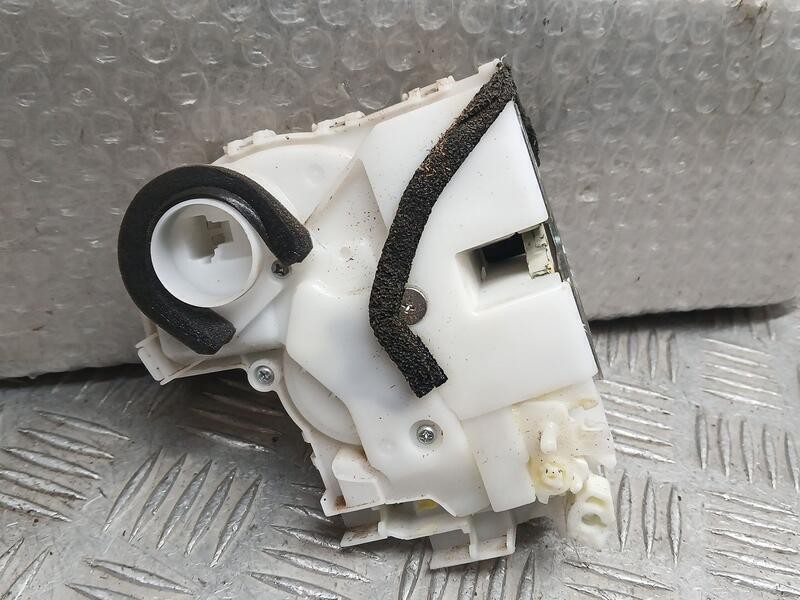 Recambio de cerradura puerta trasera derecha para suzuki vitara hybrid referencia OEM IAM 8230154P02  