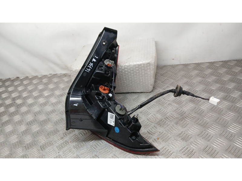 Recambio de piloto trasero izquierdo para hyundai bayon (bc3) 1.2 mpi referencia OEM IAM 92401Q0500  