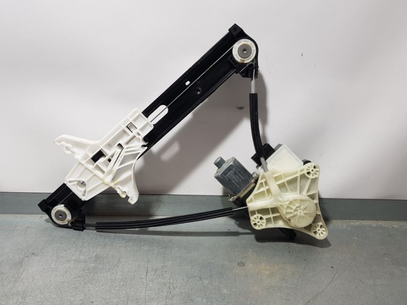 Recambio de elevalunas trasero izquierdo para volkswagen polo beats referencia OEM IAM 2G9839461C 5 PINS ELÉCTRICO