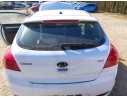 Recambio de porton trasero para kia cee´d drive referencia OEM IAM 737001H300  