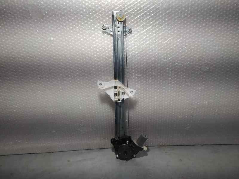 Recambio de elevalunas delantero derecho para suzuki vitara hybrid referencia OEM IAM 8353064P00 2621006340 ELECTRICO 2 PINES