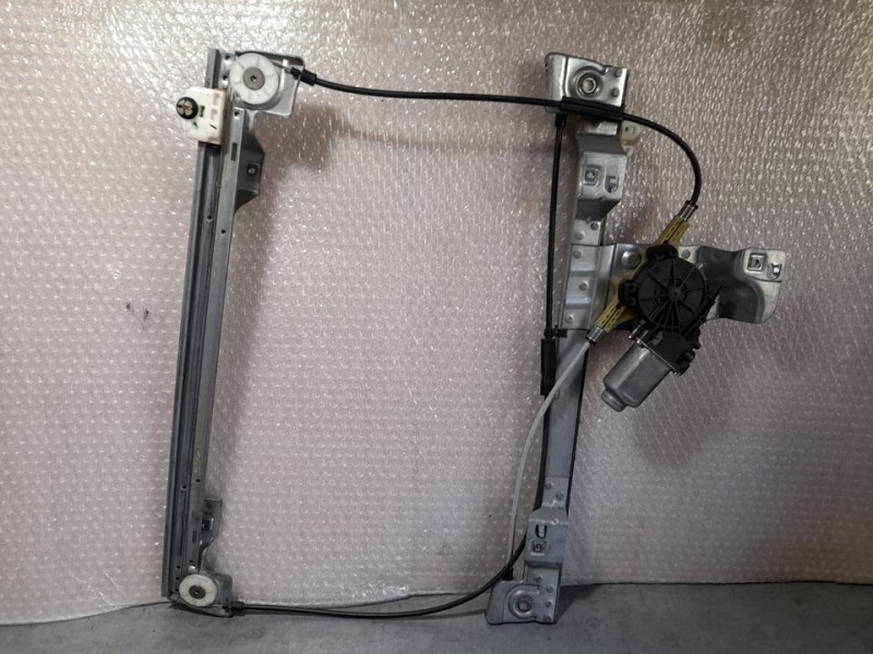 Recambio de elevalunas delantero derecho para renault kangoo furgón maxi 5p grand comfort referencia OEM IAM 09565R  ELECTRICO