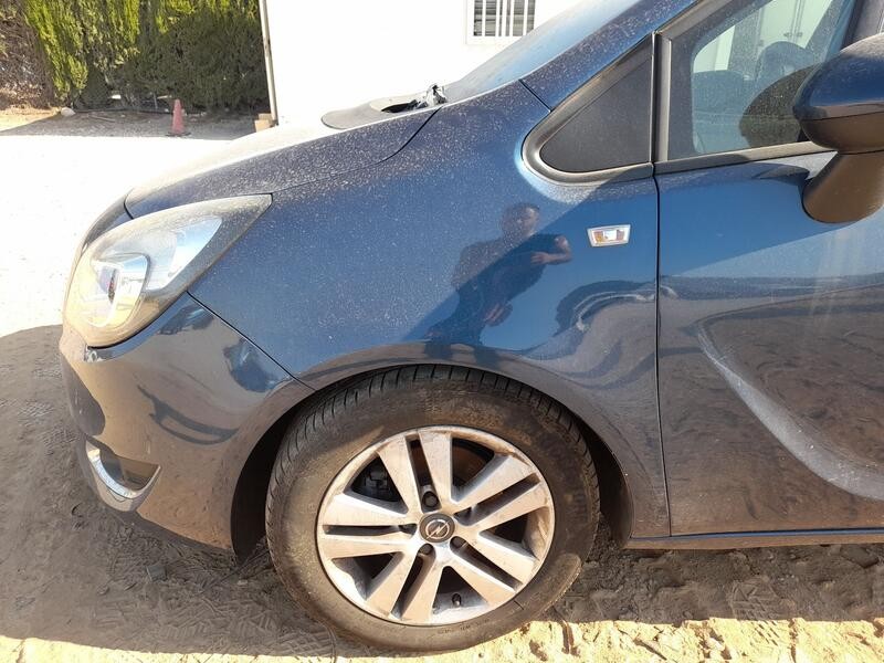 Recambio de aleta delantera izquierda para opel meriva b monospace (s10) 1.4 (75) referencia OEM IAM 93167923  