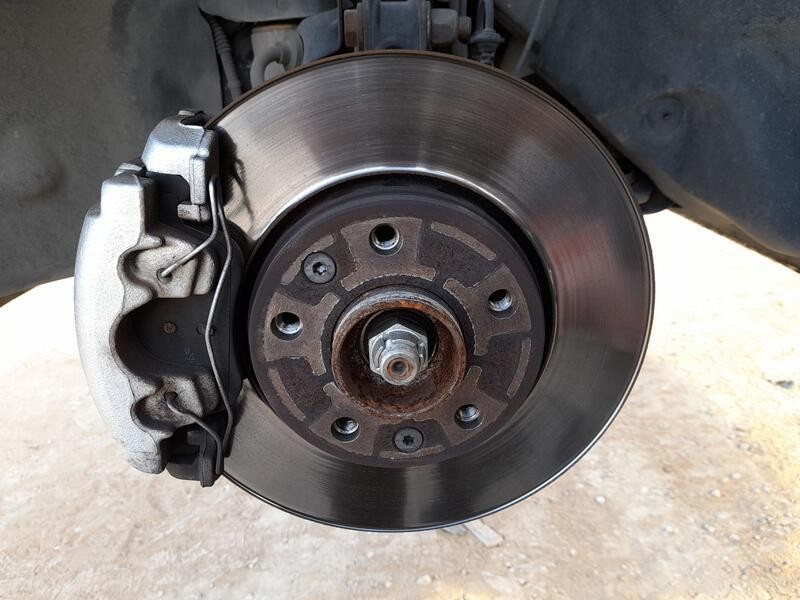 Recambio de mangueta delantera izquierda para renault megane iii grandtour (kz0/1) 1.5 dci (kz1m, kz1w, kz0r) referencia OEM IAM