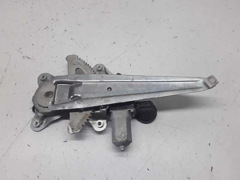 Recambio de elevalunas trasero izquierdo para lexus rx 400h referencia OEM IAM 6980433030 6 PINES 