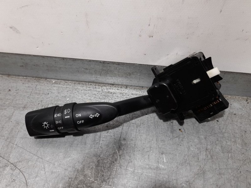 Recambio de mando luces para ssangyong actyon 200 xdi referencia OEM IAM 8591034220  