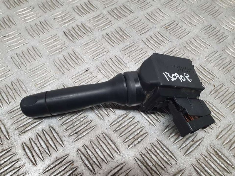 Recambio de mando limpia para peugeot 108 top allure referencia OEM IAM 17F144  