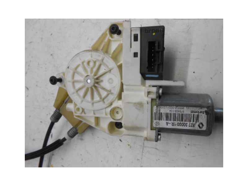 Recambio de elevalunas trasero derecho para renault laguna iii expression referencia OEM IAM 978409104  