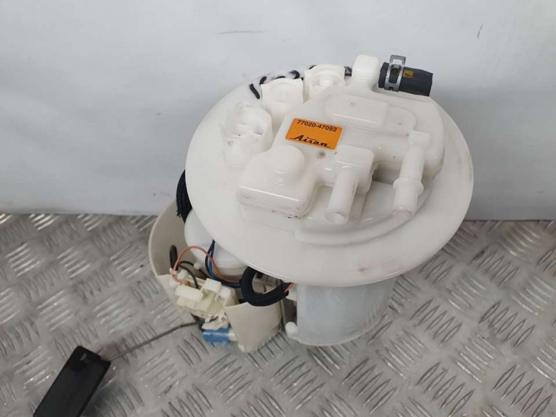 Recambio de aforador para lexus ct 200h referencia OEM IAM 7702047092  